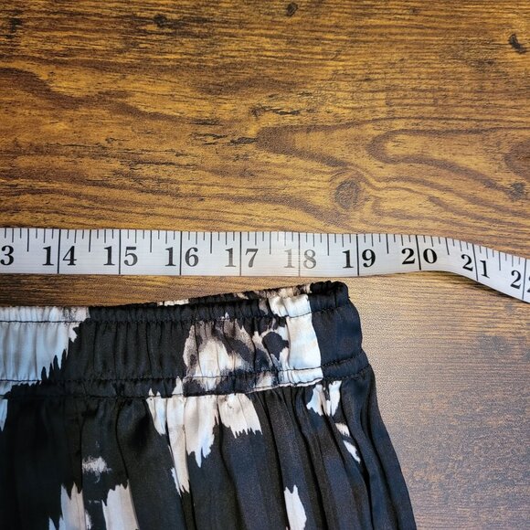 Simply Vera Wang Floral Satin Accordion Midi Skirt XXL Black White Dark Coquette - Picture 7 of 9